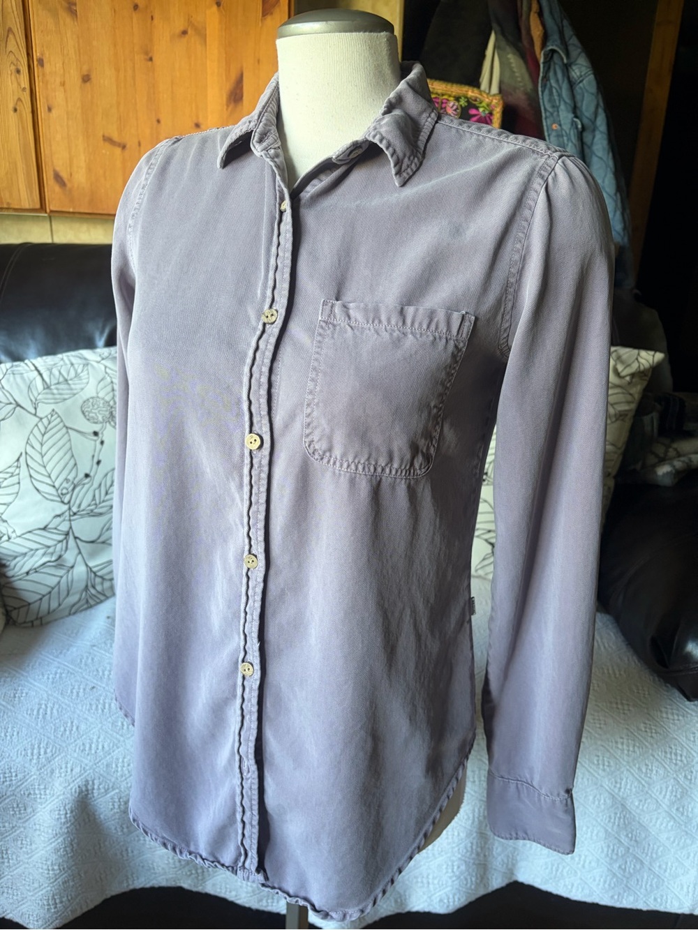 Women's Tentree Button Down Longleeve Fernie Shirt Faded Grey Size Small